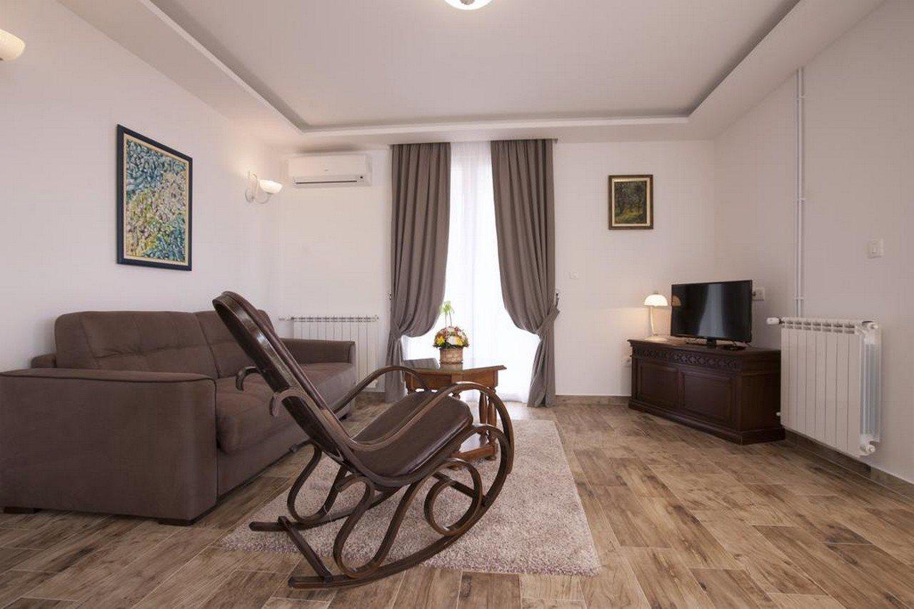 Guest House Medin Petrovac Exterior photo